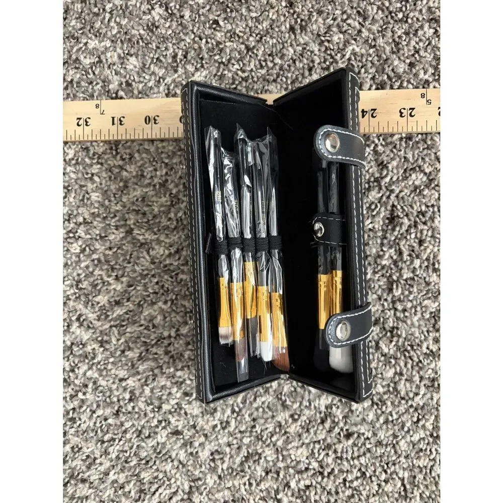MAC 9 brush set with case and mirror - Picture 5 of 7